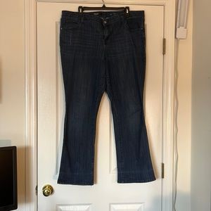 Simply Vera jeans, boot leg, mid rise, size 18P, slightly worn.